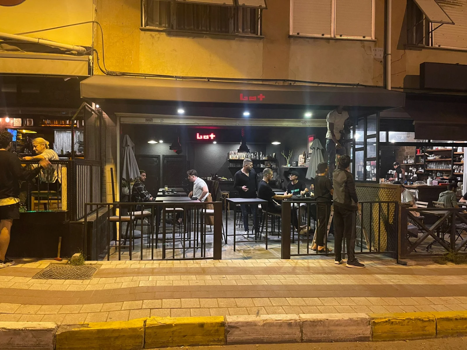 Otel Terası – Pergola Uygulaması – İzmit, Kocaeli